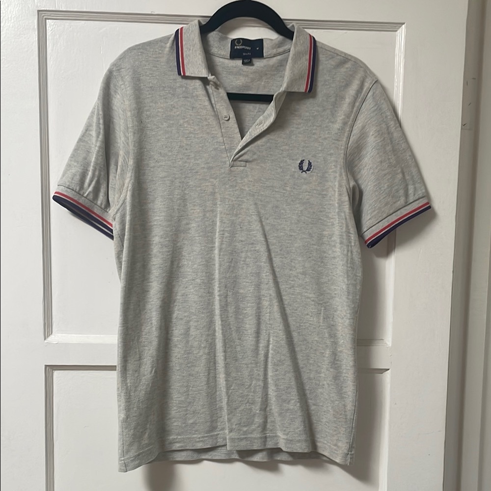 Fred Perry Gray Polo Shirt with Classic Trim, size M